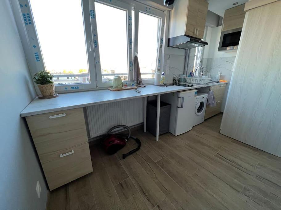 Appartement Super Studio En Face De La Gare De Mulhouse Extérieur photo