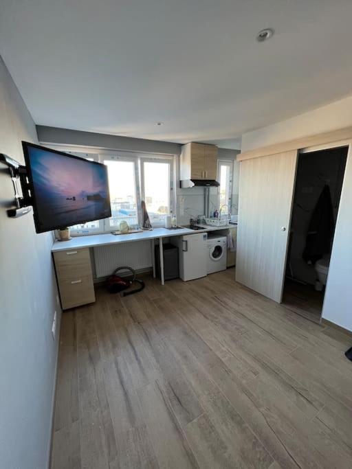 Appartement Super Studio En Face De La Gare De Mulhouse Extérieur photo