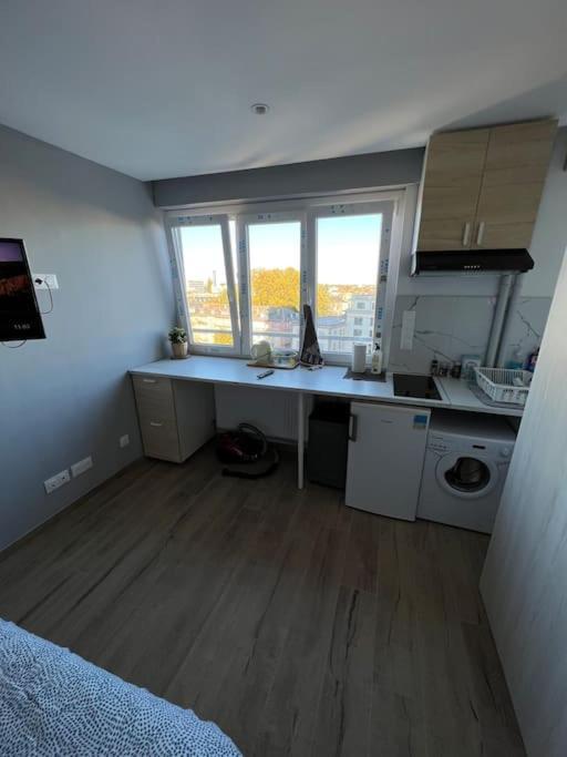 Appartement Super Studio En Face De La Gare De Mulhouse Extérieur photo